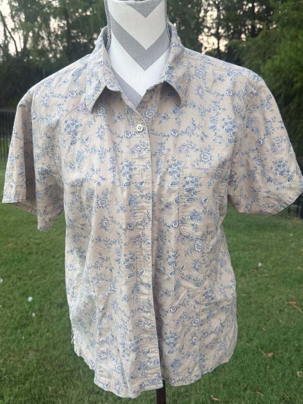 L.L. Bean Women's L Floral Button Down Linen Blend Shirt